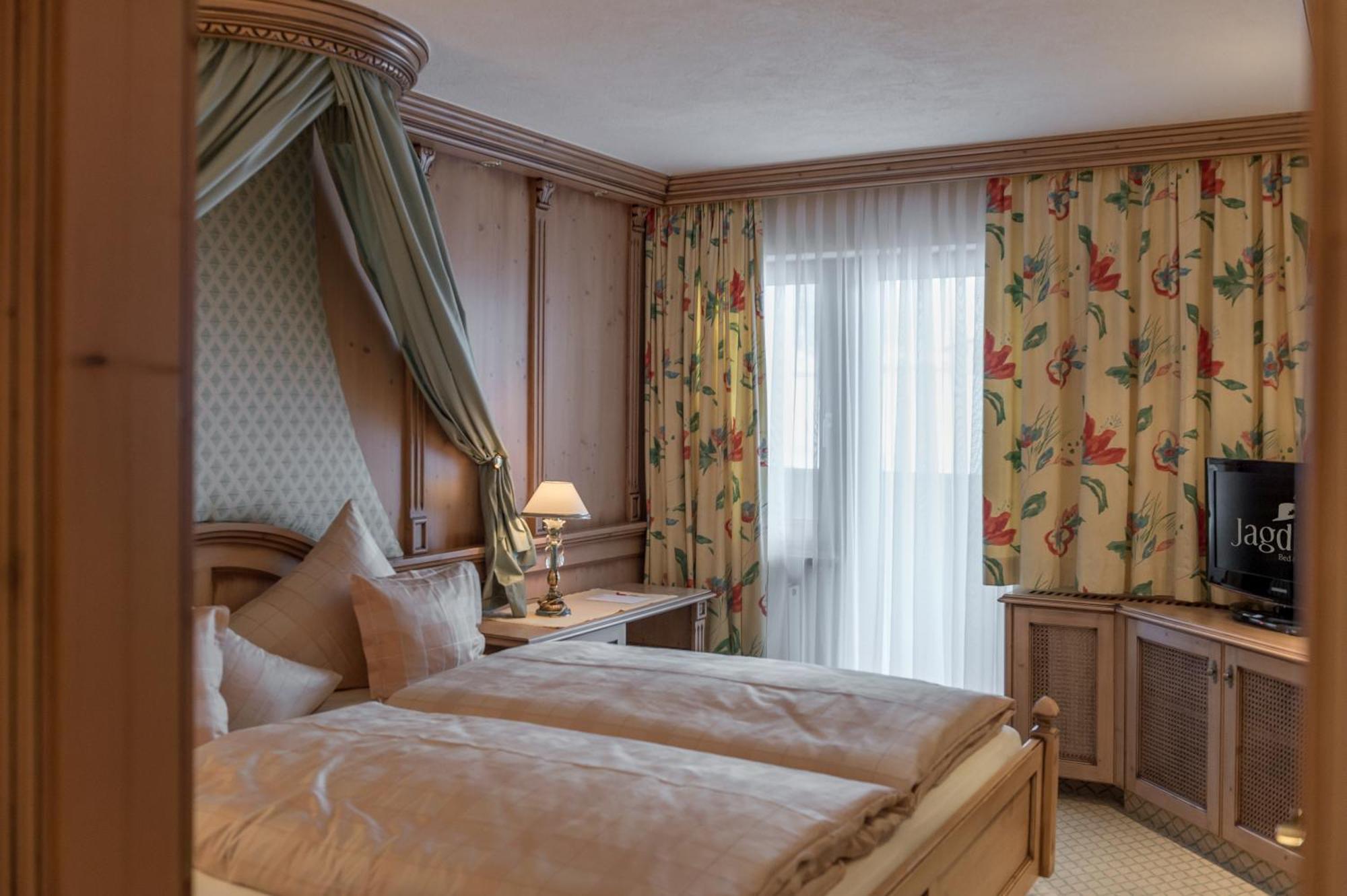 Hotel Jagdhof Bed & Breakfast Обергургль Номер фото
